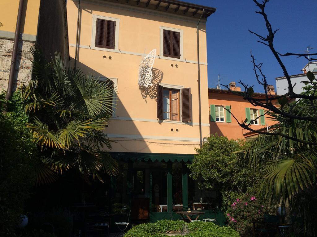 Residenza Palazzo Visdomini Bed and Breakfast Pietrasanta Buitenkant foto
