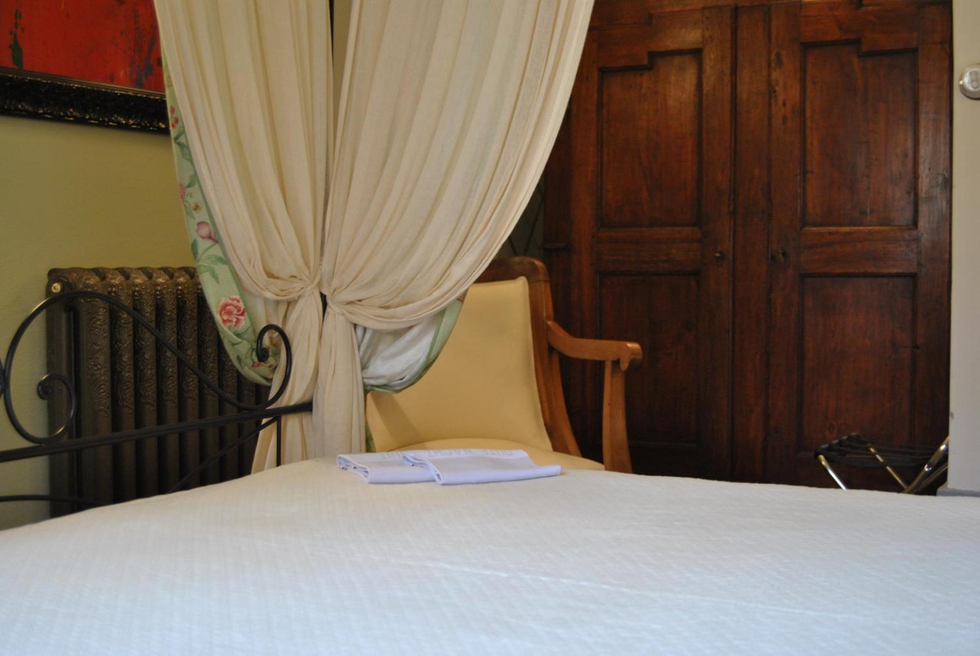 Residenza Palazzo Visdomini Bed and Breakfast Pietrasanta Kamer foto