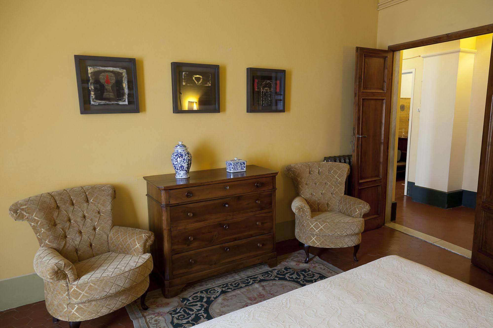 Residenza Palazzo Visdomini Bed and Breakfast Pietrasanta Buitenkant foto