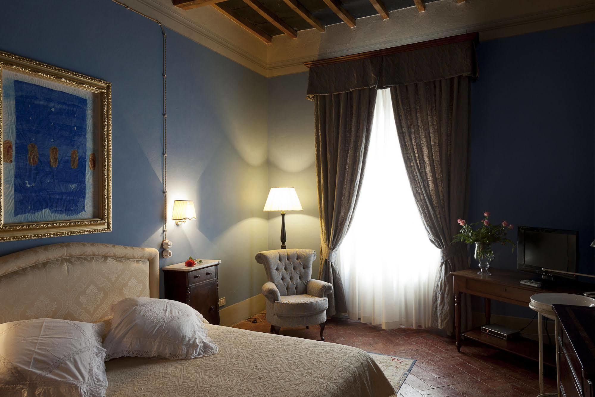 Residenza Palazzo Visdomini Bed and Breakfast Pietrasanta Buitenkant foto